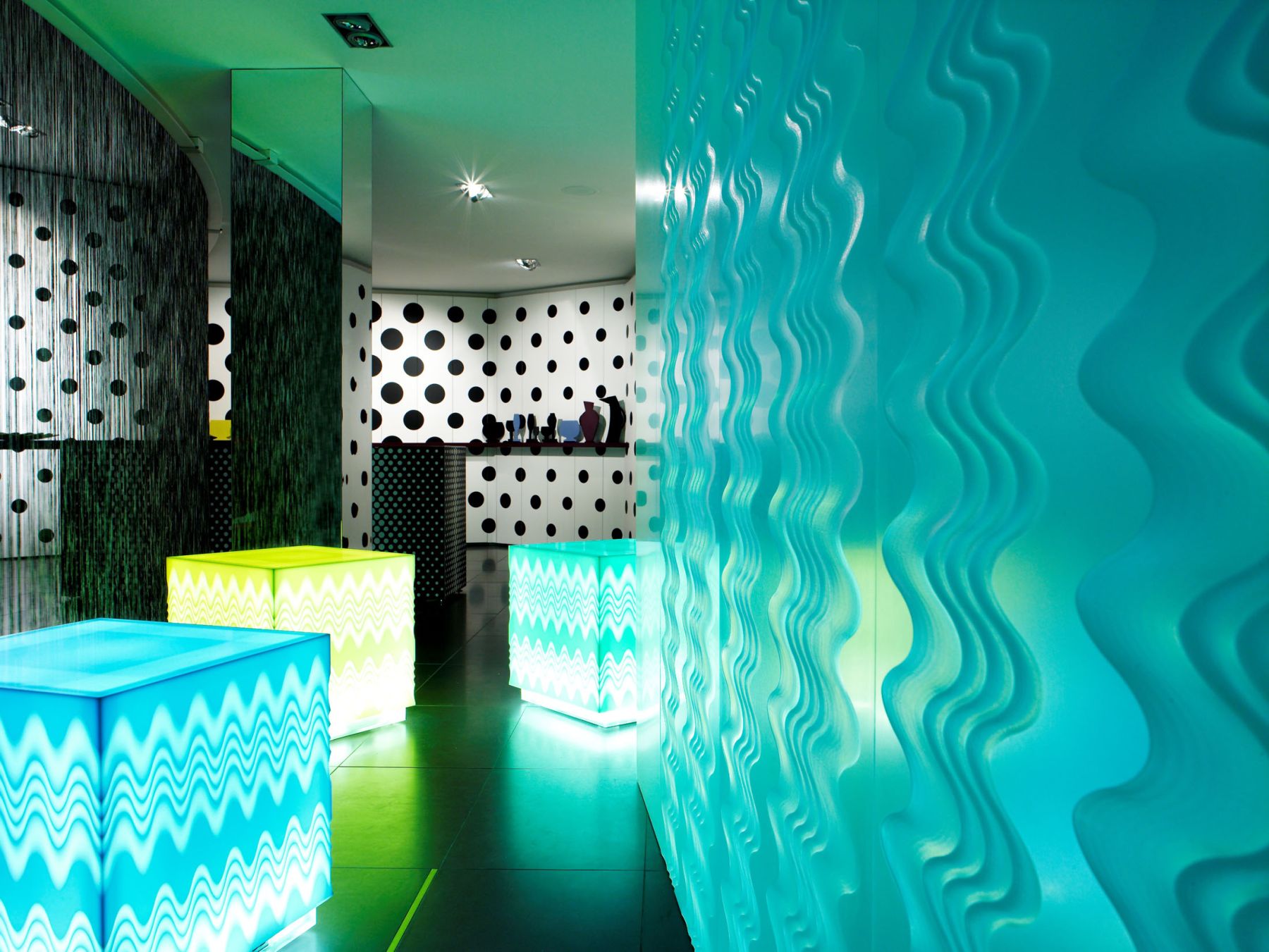 sites/corian.fr/IMG/jpg/uses-and-app-corian-loves-missoni-photo-leo-torri-1.jpg